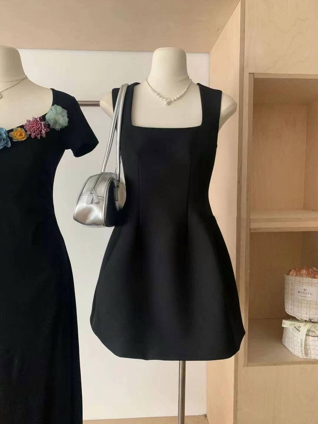 WG CLASSIC BLACK DRESS