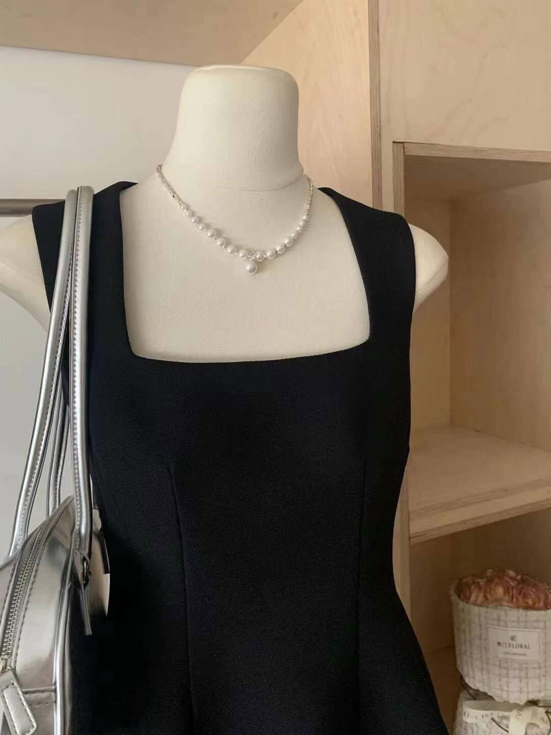 WG CLASSIC BLACK DRESS