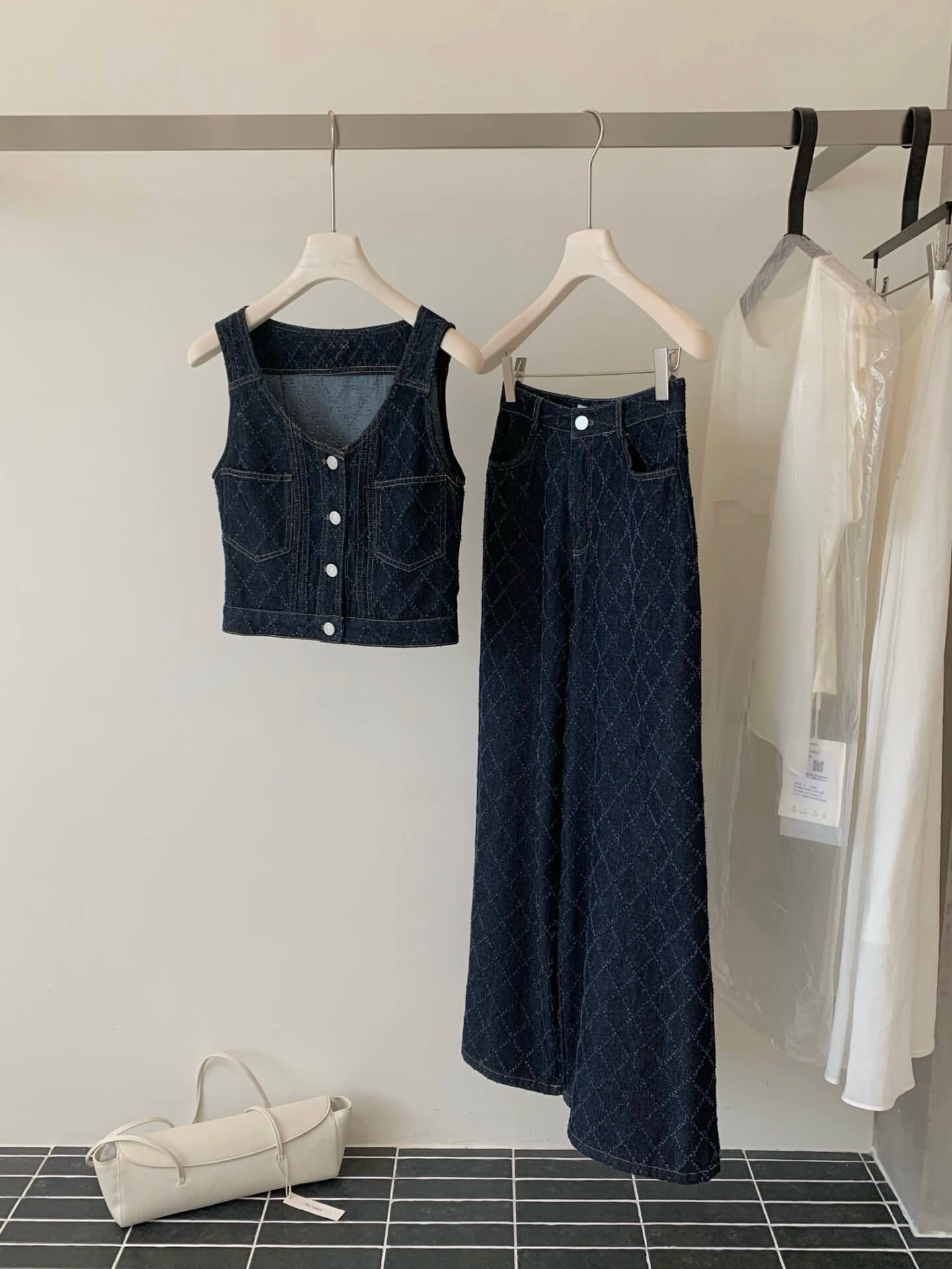 SELCOUTH SET