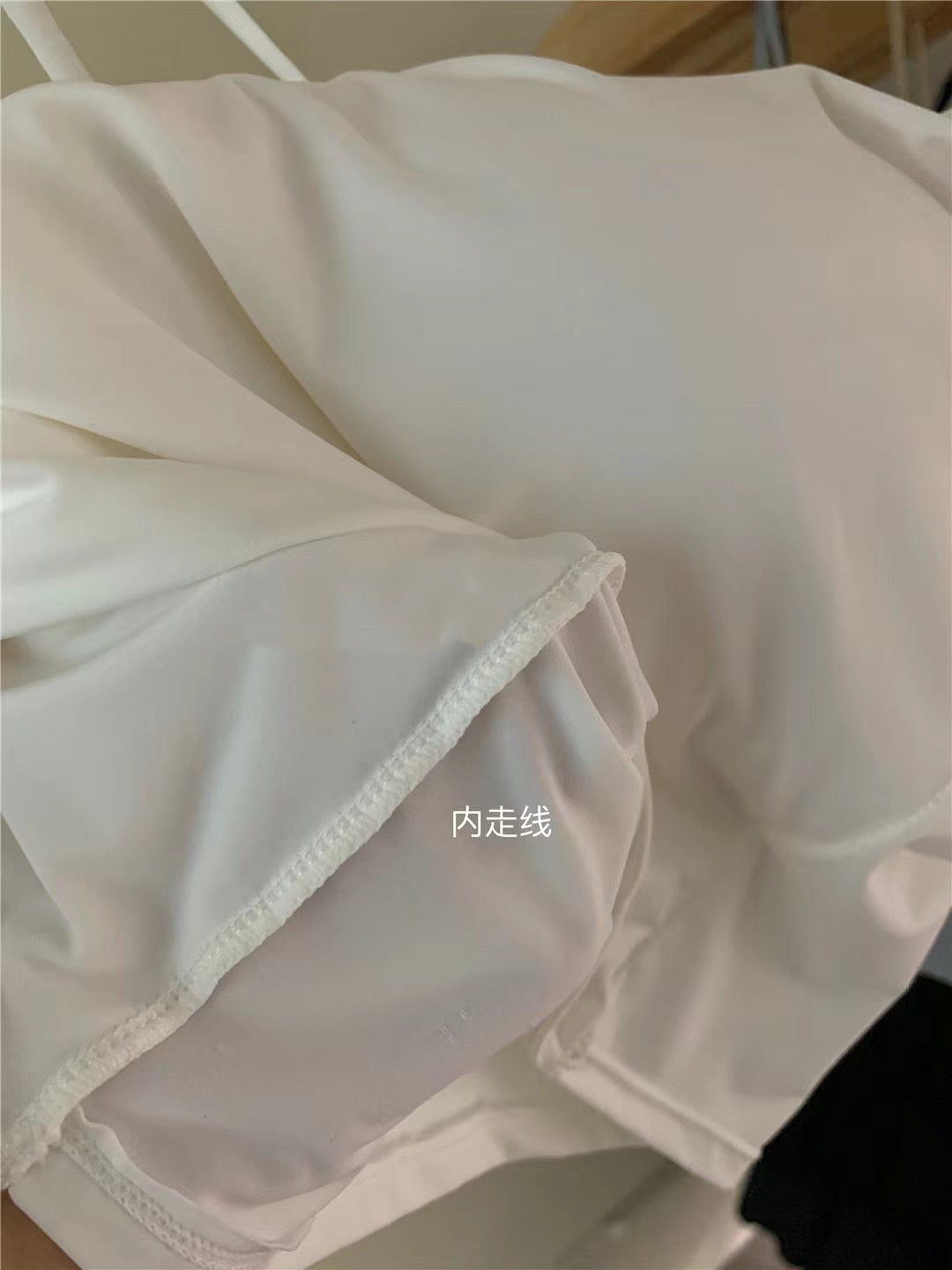 LM ICE SILK PADDED CROP TOP