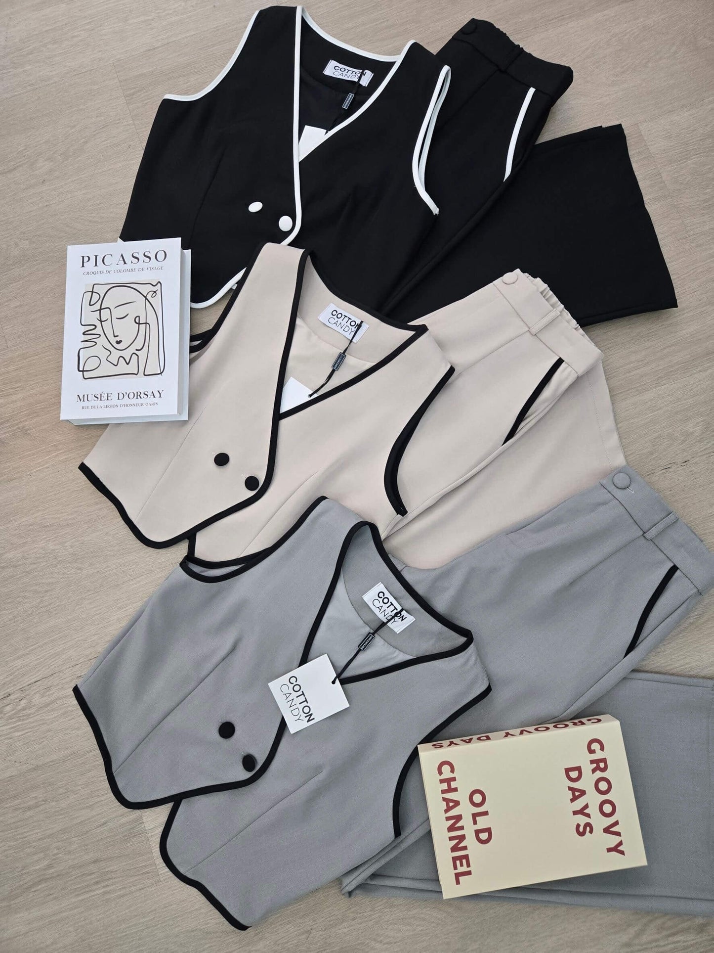 JANET SET