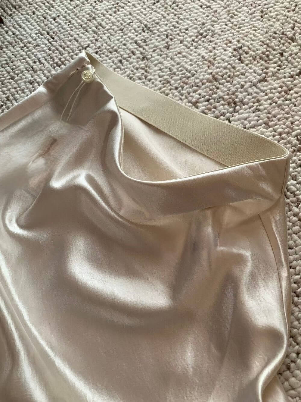 LM TYRA SATIN DRESS