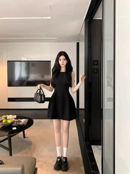 MONRAE DRESS
