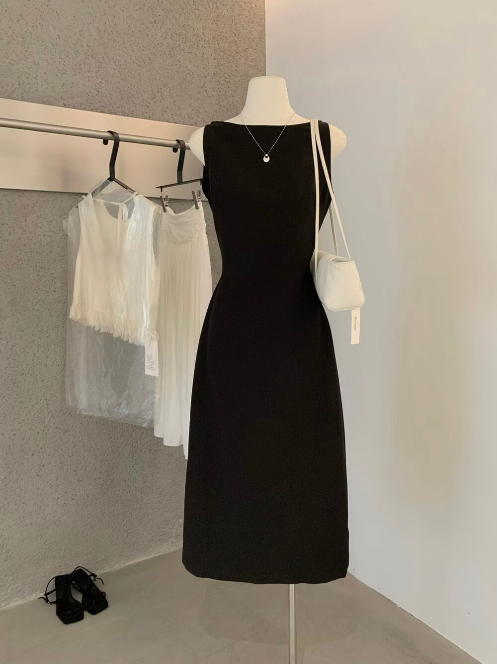 MOMAY DRESS