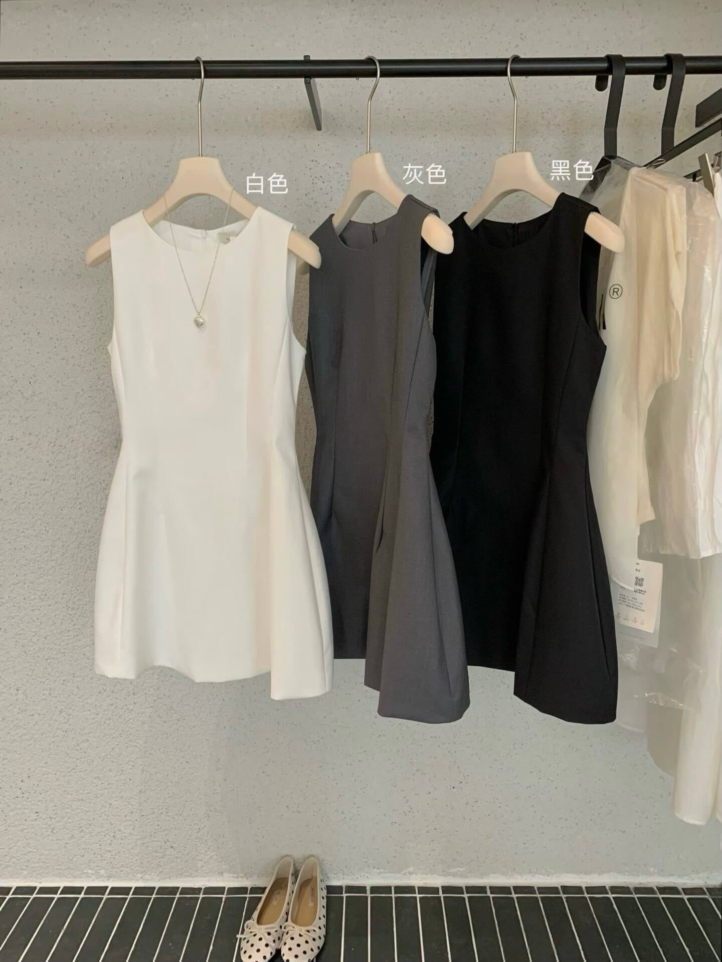 MONRAE DRESS