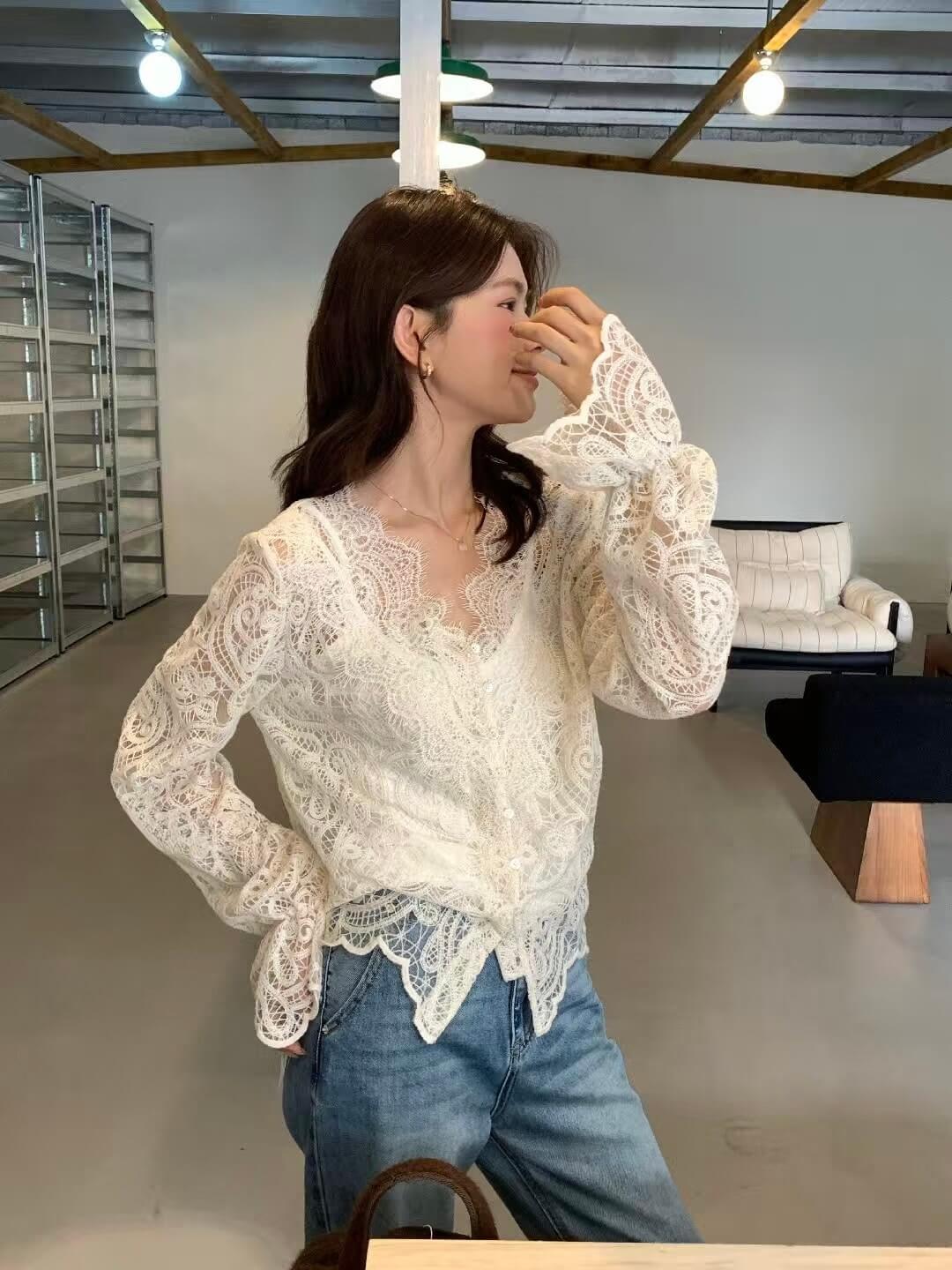 CHERBELL LACE TOP
