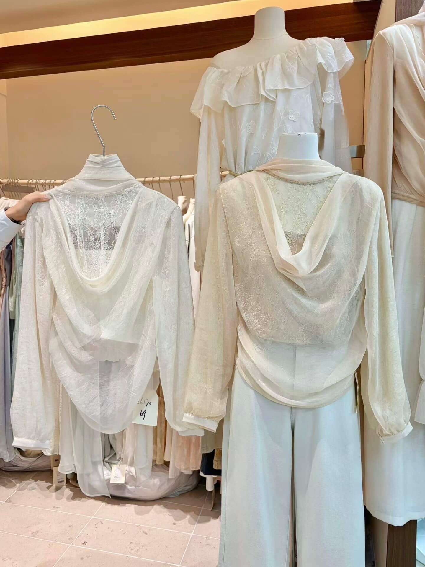 AS VINN LACE BLOUSE TOP