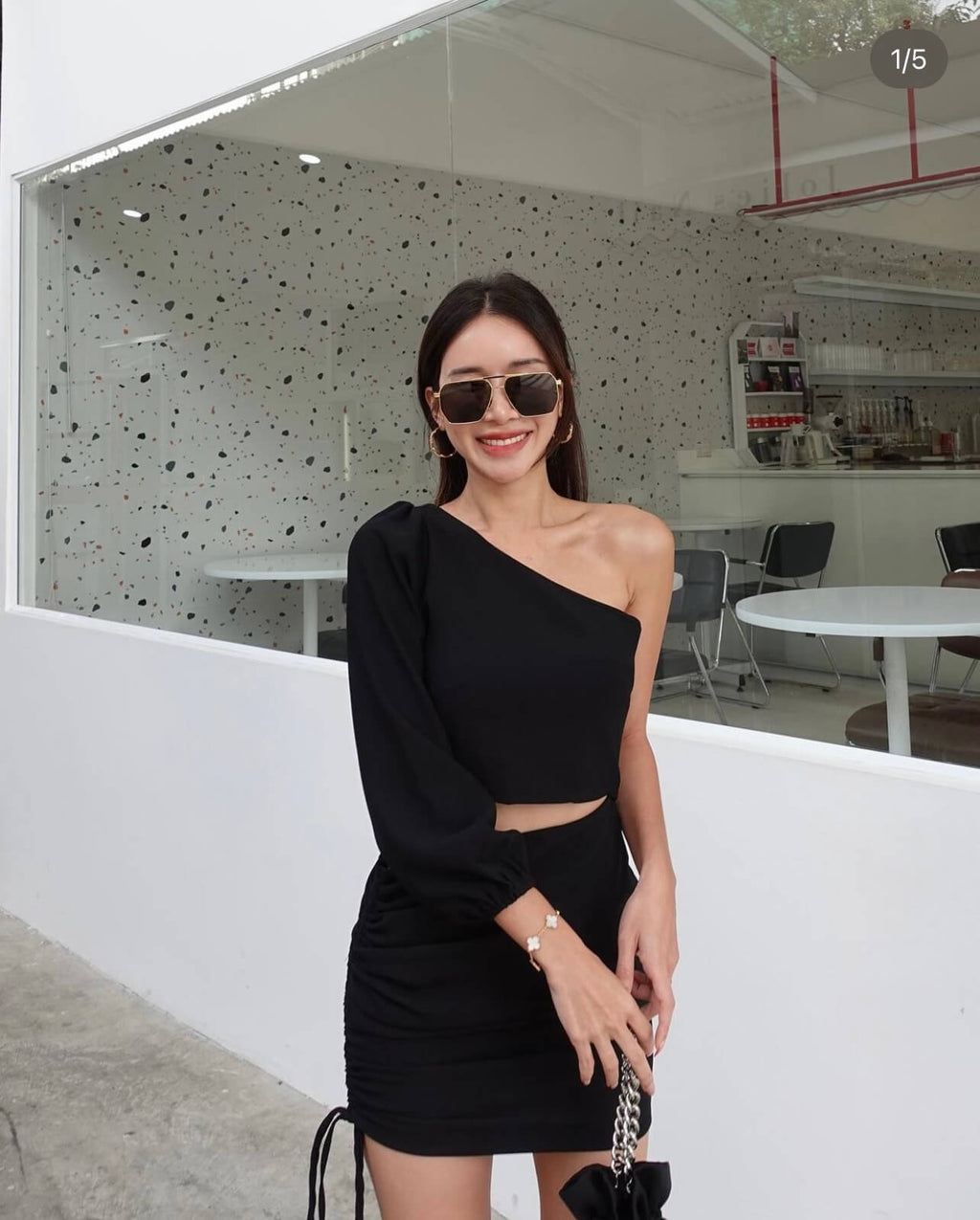 OFF SHOULDER ONE PIECE DRESS