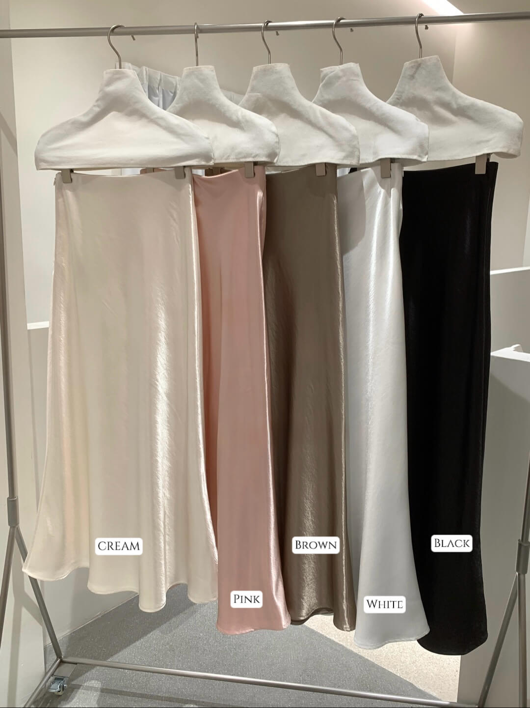LM TYRA SATIN DRESS