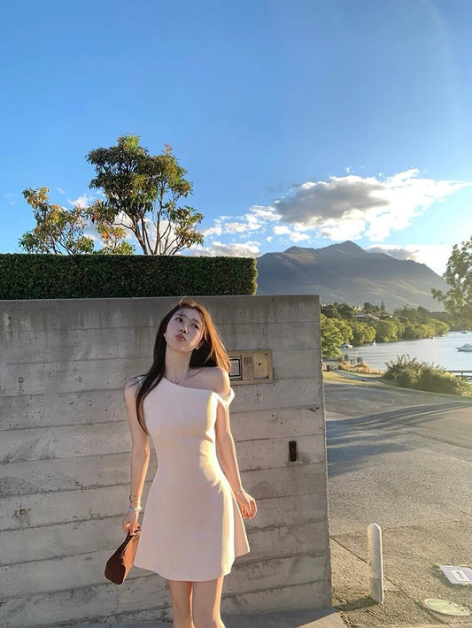 WG CATA DRESS