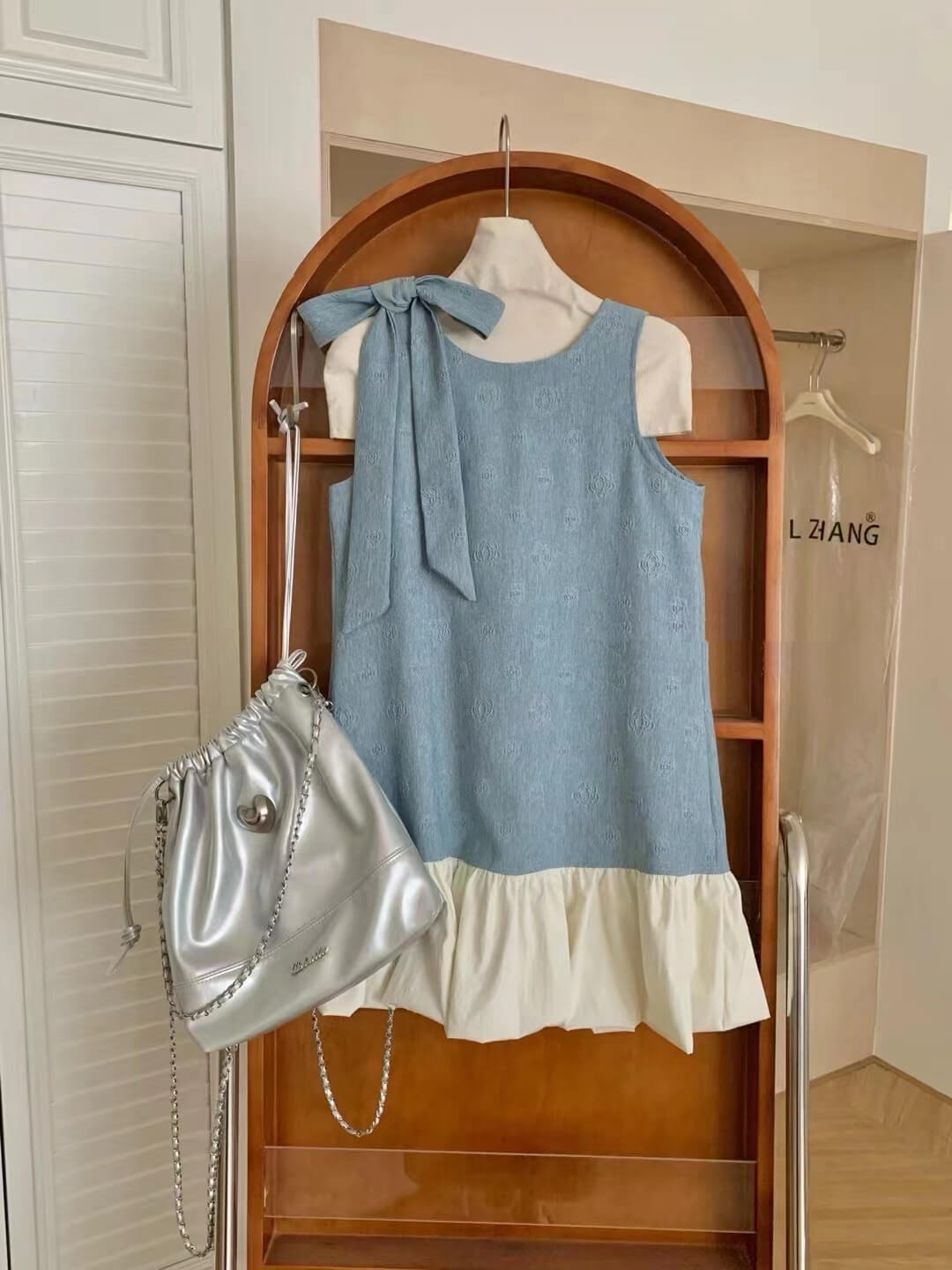 YJ ROSE DENIM DRESS